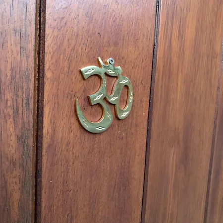 Mathura Au Moulin D'eysus Bed and Breakfast Eysus